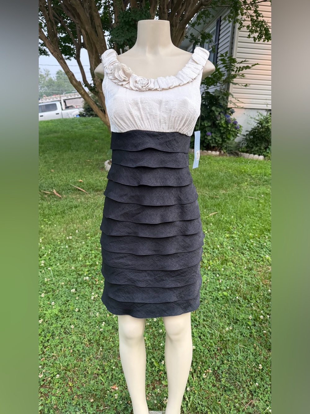 London Times Black and Cream Tiered Sleeveless Cocktail Dress